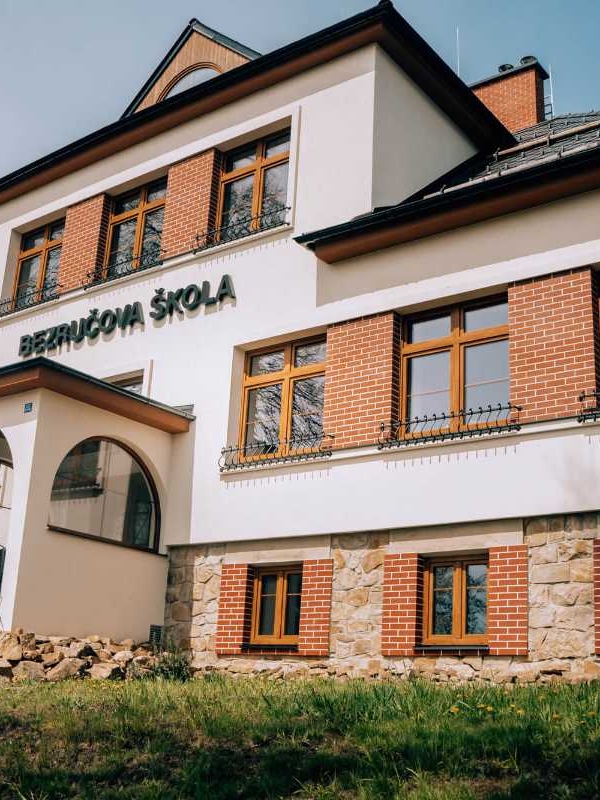 Bezručova Škola