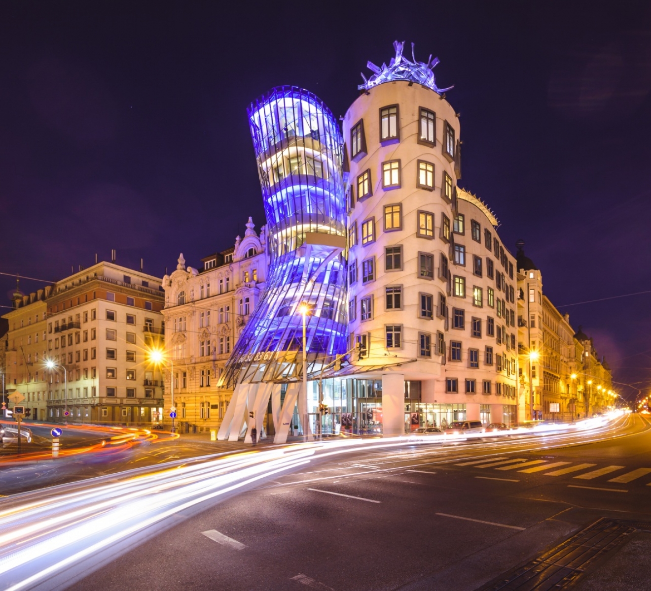 Tančící dům Hotel