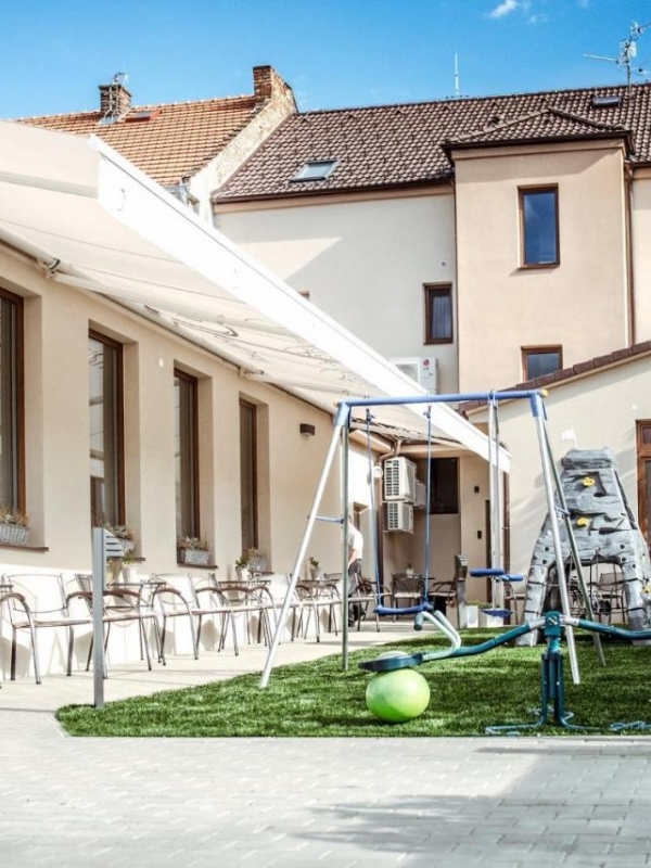 Víno Hruška Veselí nad Moravou