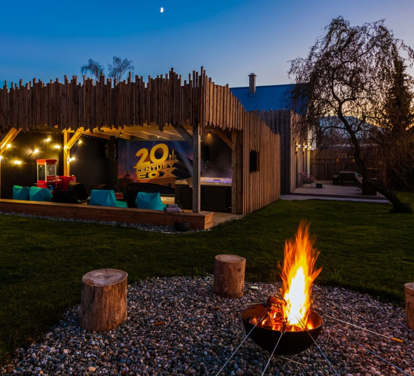 Chaloupka, která existuje - V poli