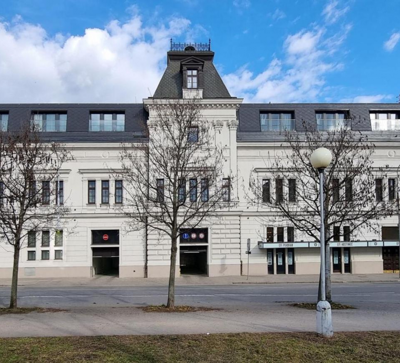 EFI SPA Hotel Superior & Pivovar