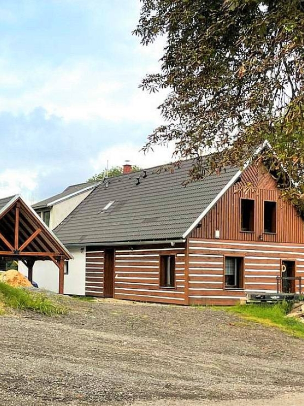 Chalupa u kaštánku