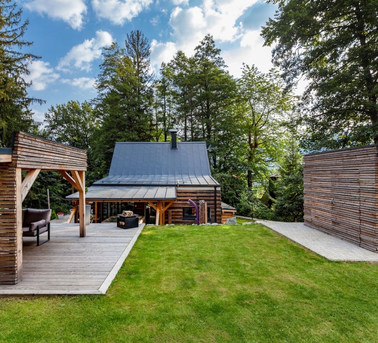 Chaloupka, která existuje - V lese