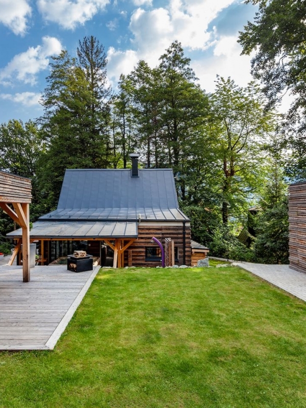 Chaloupka, která existuje - V lese